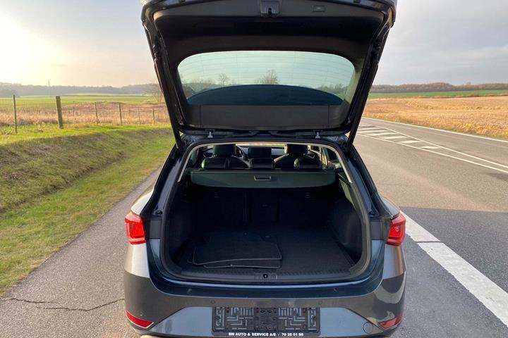 Grå Seat Leon fra 2021