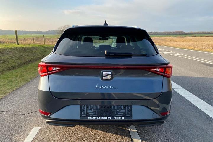 Grå Seat Leon fra 2021