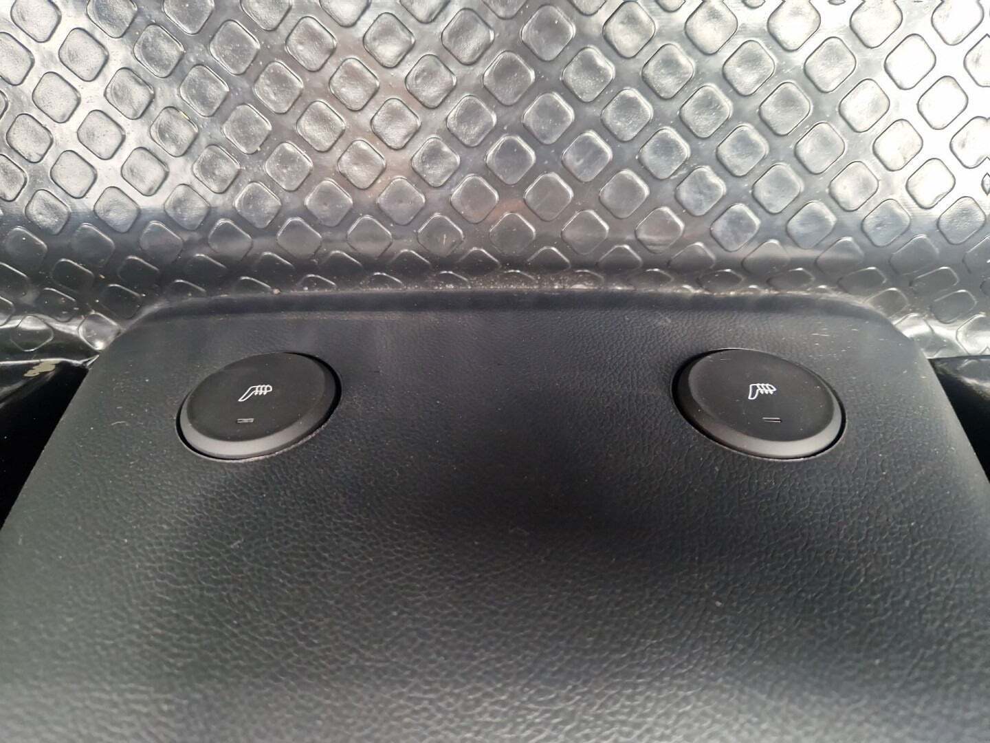 Sort Maxus e-Deliver 3 fra 2023