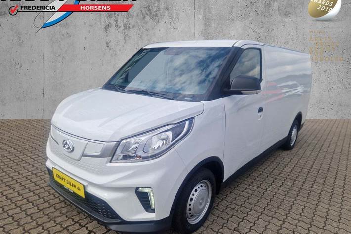 Sølv Maxus e-Deliver 3 fra 2023 set udefra