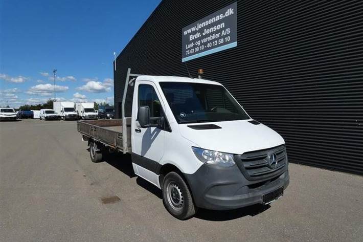 Hvid Mercedes Sprinter 316 fra 2020