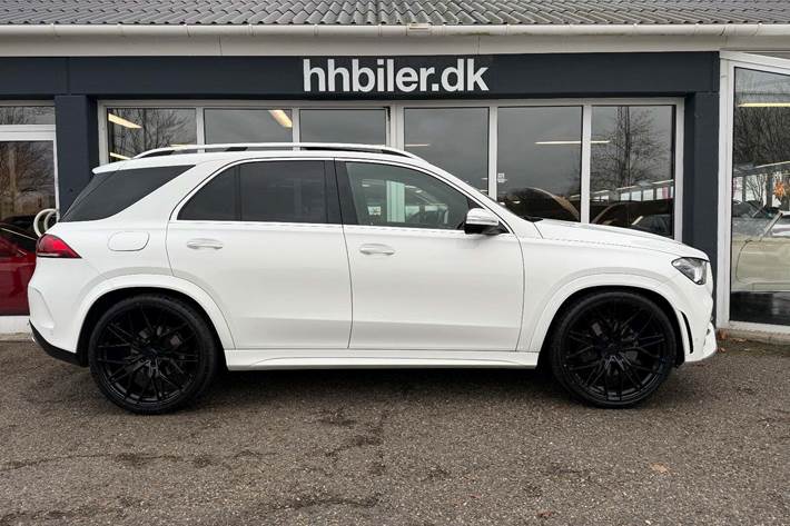 Hvid Mercedes GLE300 d fra 2020