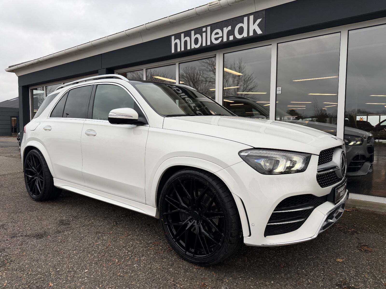 Hvid Mercedes GLE300 d fra 2020