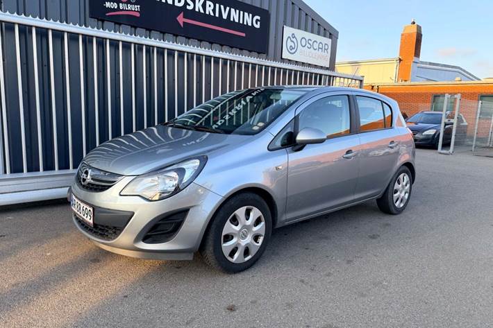 undefined Opel Corsa fra 2014 set udefra