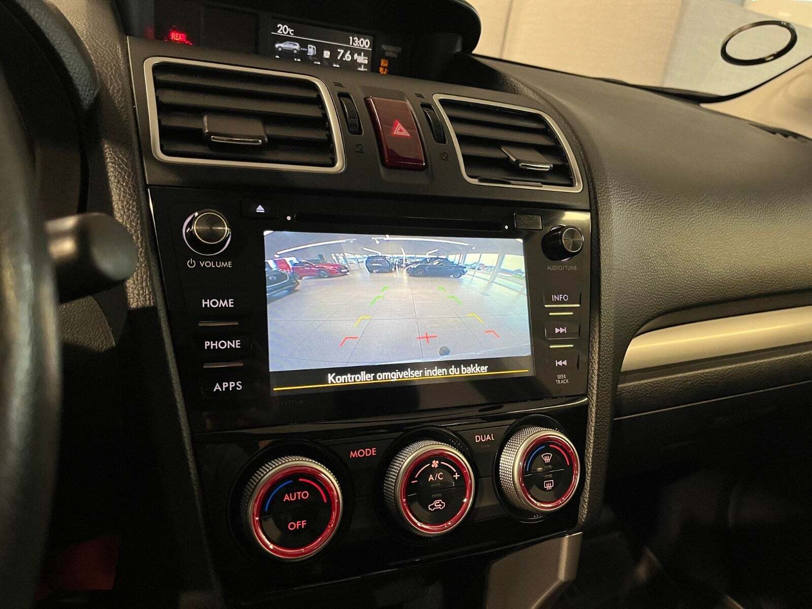 Sølv Subaru Forester fra 2015