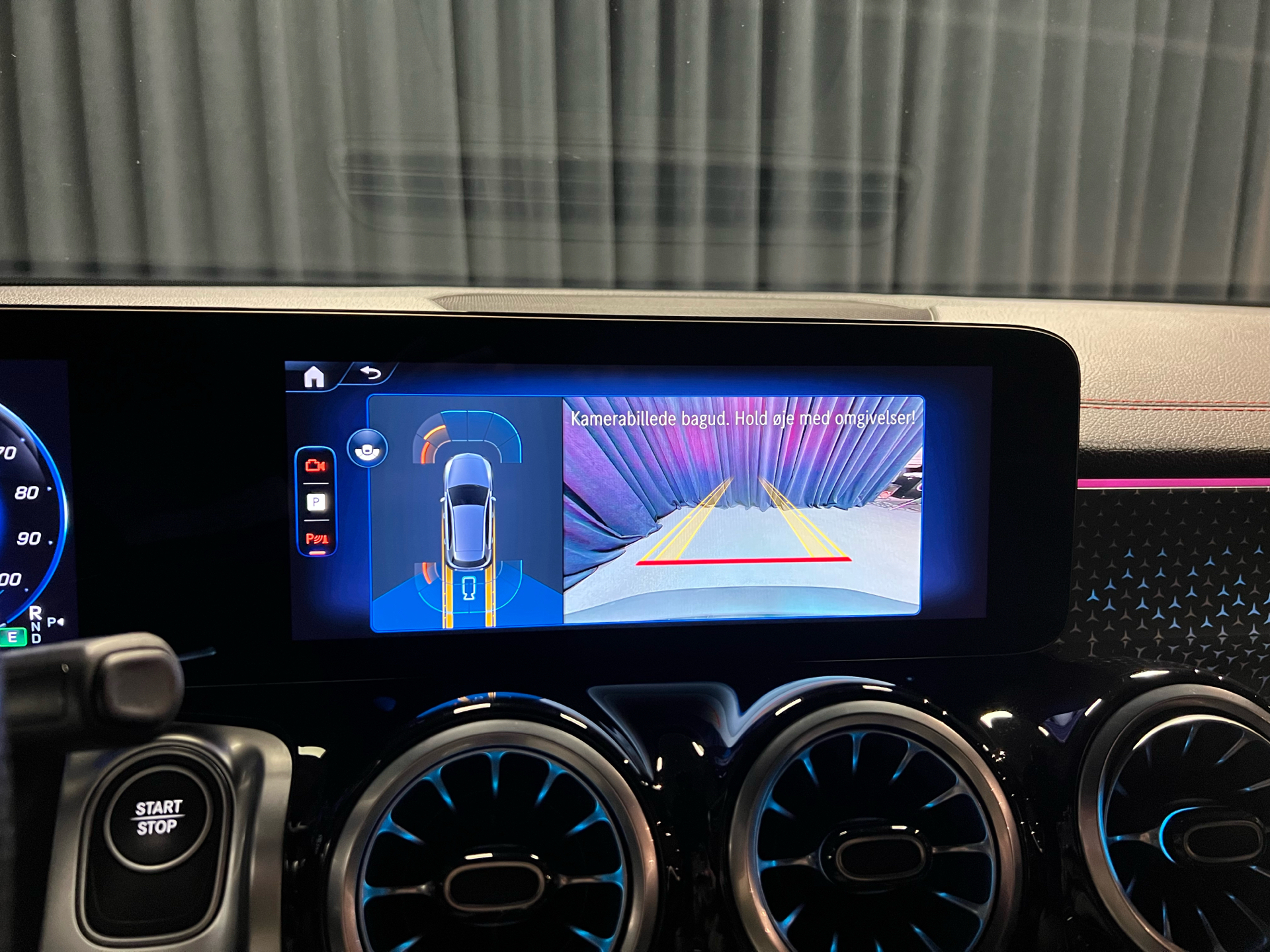 Sort Mercedes EQB 250+ fra 2025