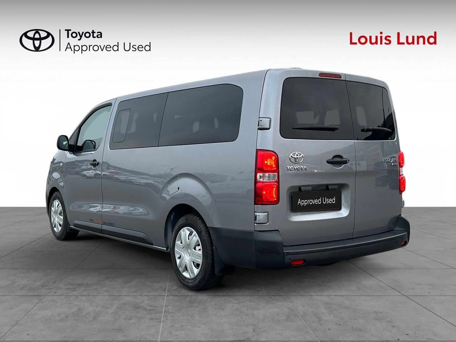 Grå Toyota Proace Verso fra 2021