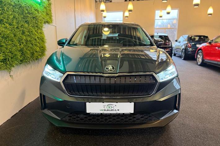 Grå Skoda Enyaq fra 2022