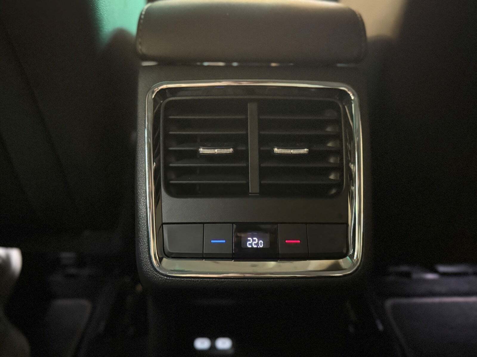 Grå Skoda Enyaq fra 2022