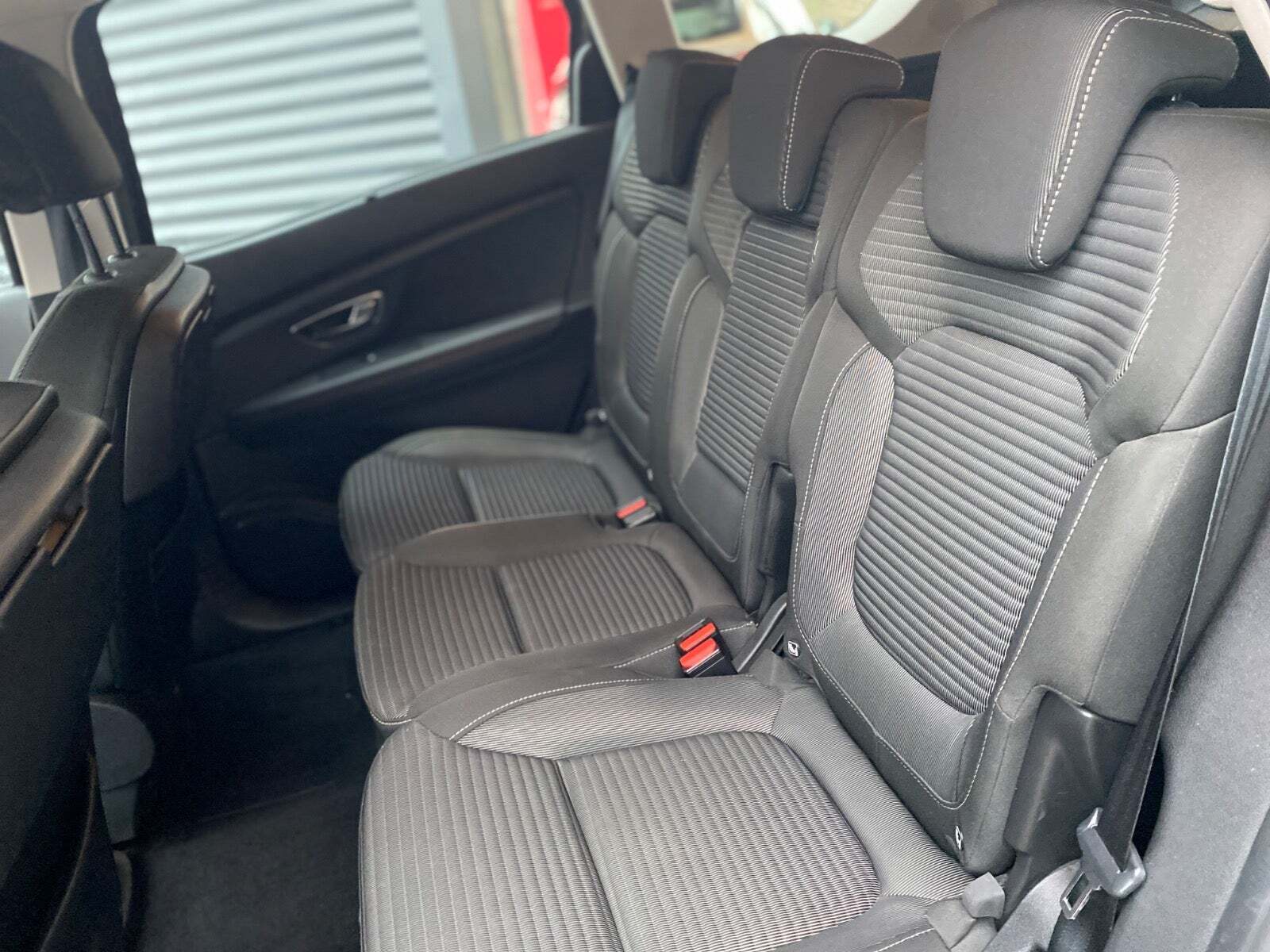 Brun Renault Grand Scenic IV fra 2017