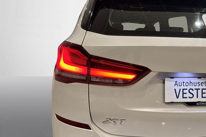 Hvid BMW X1 fra 2020