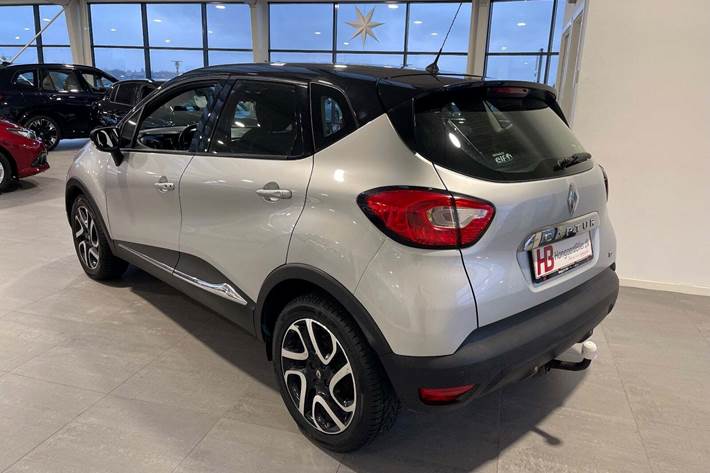 Sølv Renault Captur fra 2016