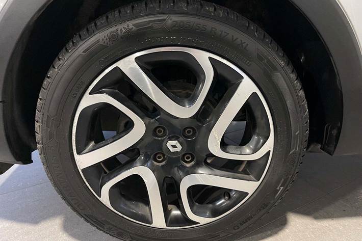 Sølv Renault Captur fra 2016