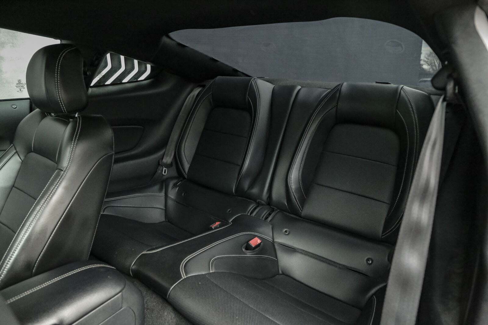 Grå Ford Mustang fra 2018