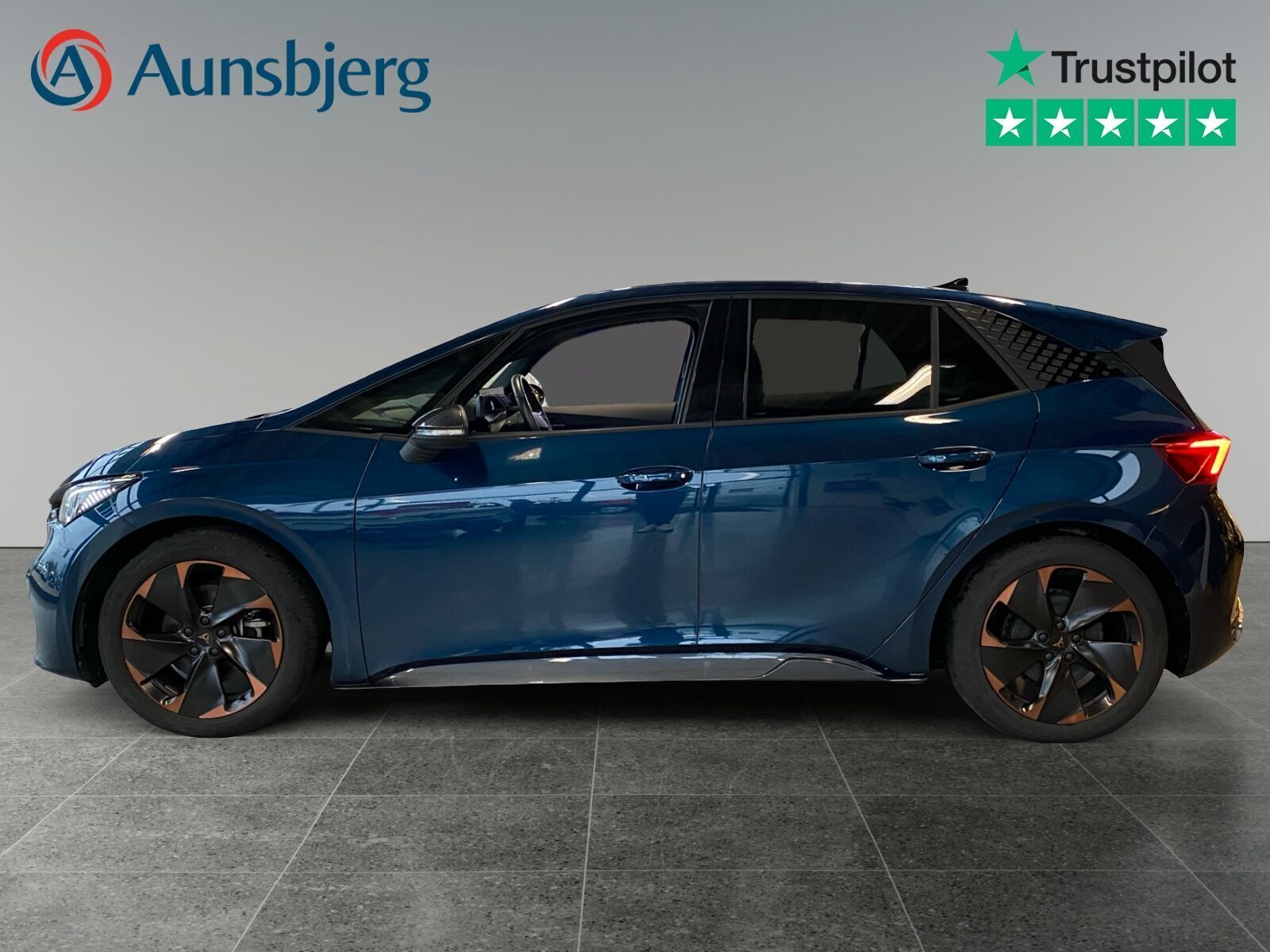 Blå Cupra Born fra 2023