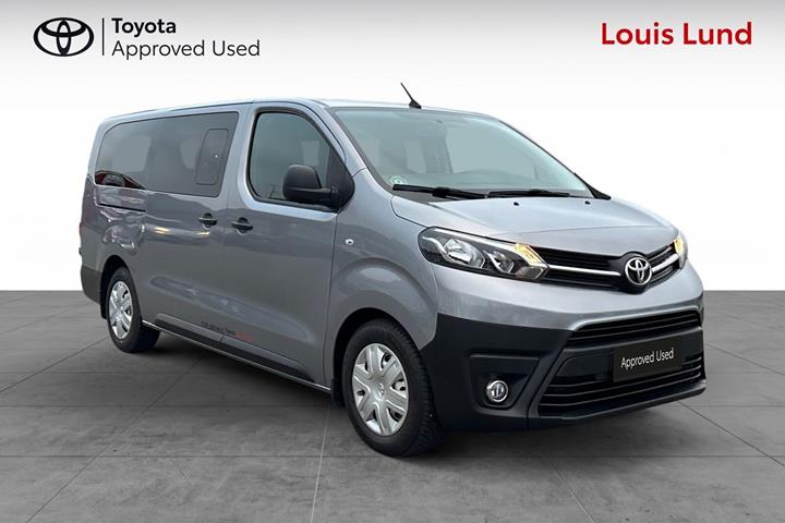 Grå Toyota Proace Verso fra 2021