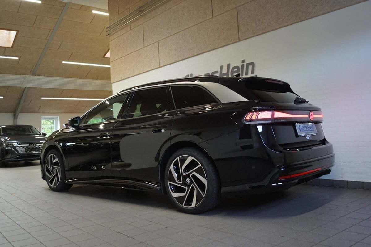 Sort VW ID.7 fra 2025