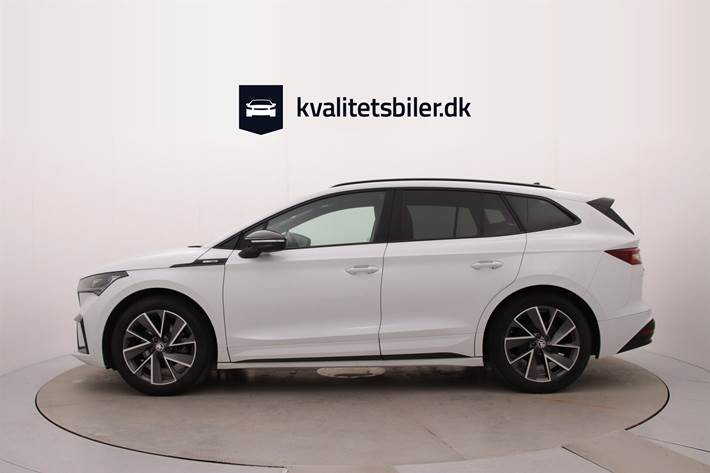 Hvid Skoda Enyaq fra 2022