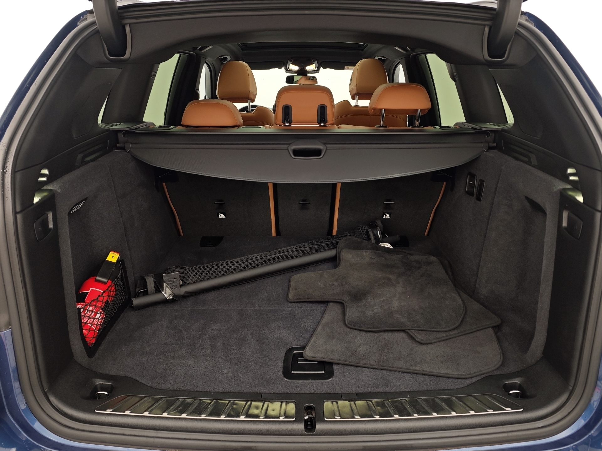 Blå BMW iX3 fra 2021