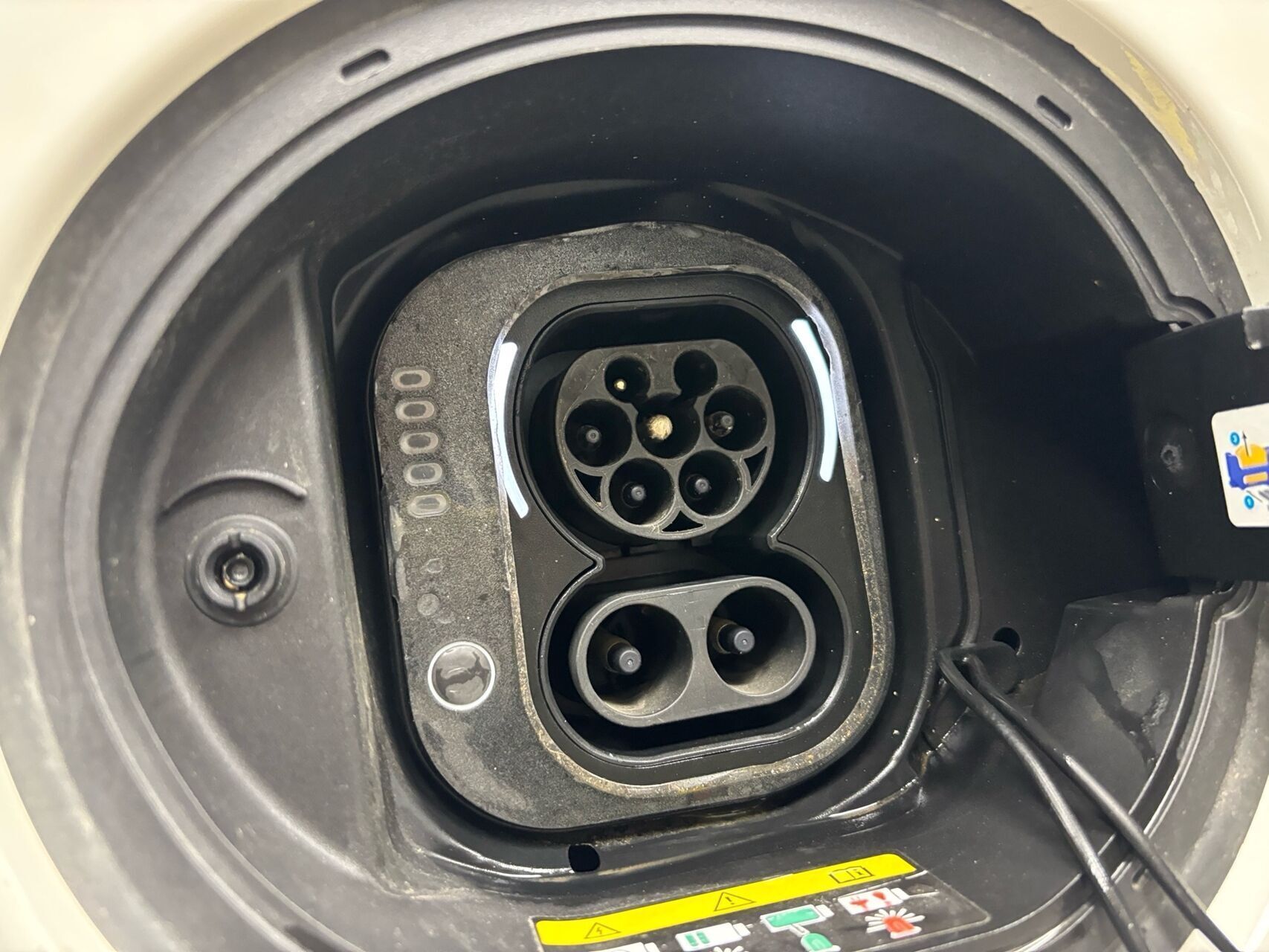 Hvid Fiat 500e fra 2022