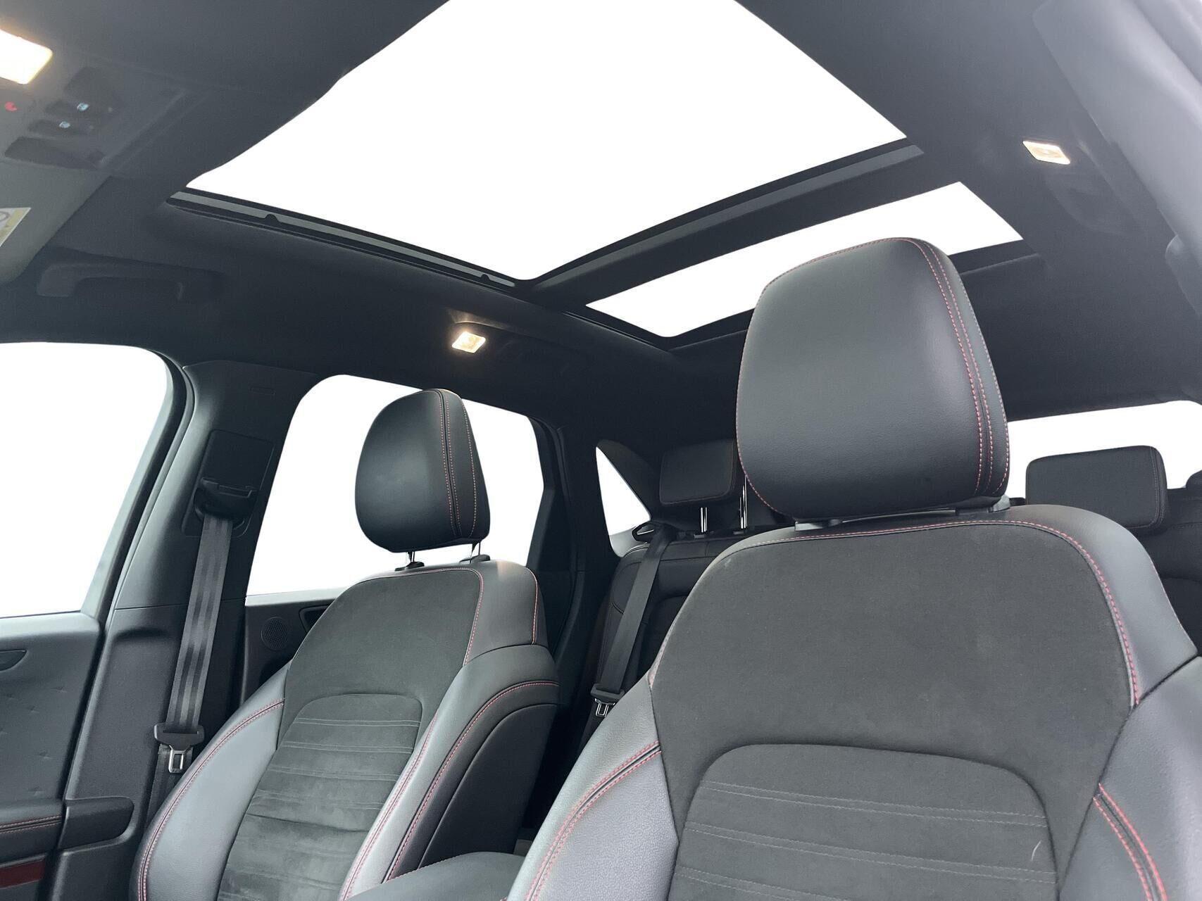 Hvid Ford Kuga fra 2020