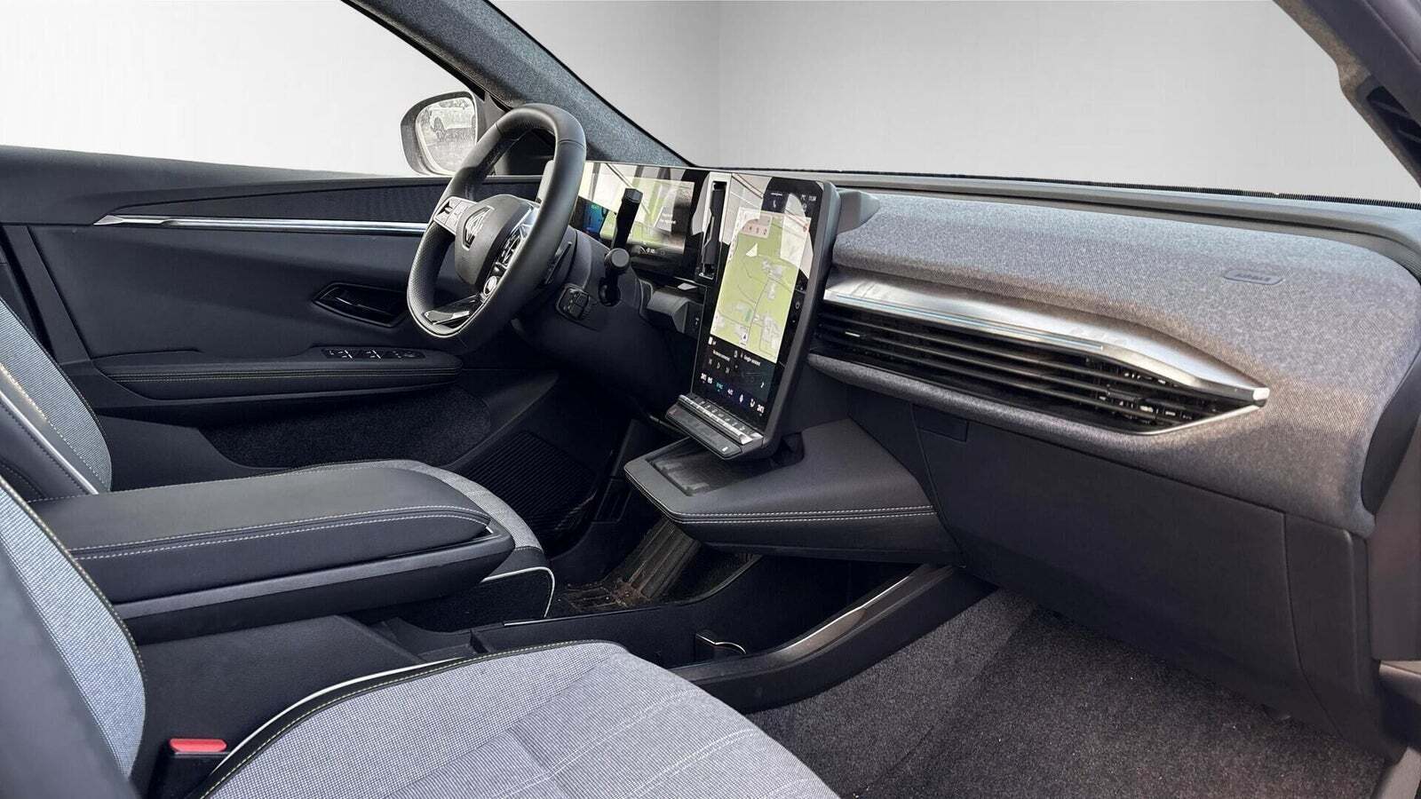 Grå Renault Scenic E-Tech fra 2024