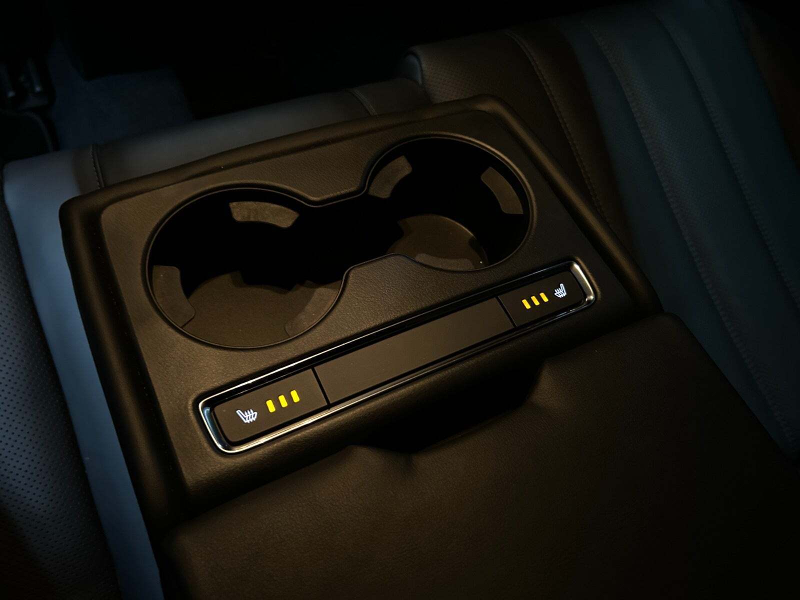 Rød Mazda 6 fra 2018