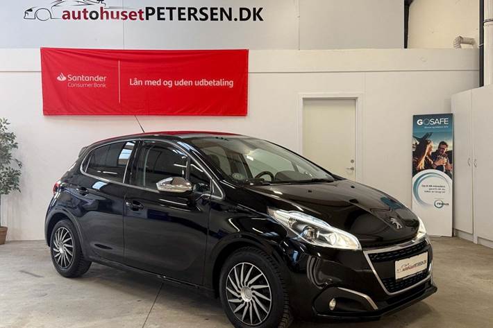 Sort Peugeot 208 fra 2019 set udefra