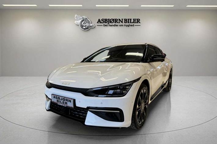 Hvid Kia EV6 fra 2021 set udefra