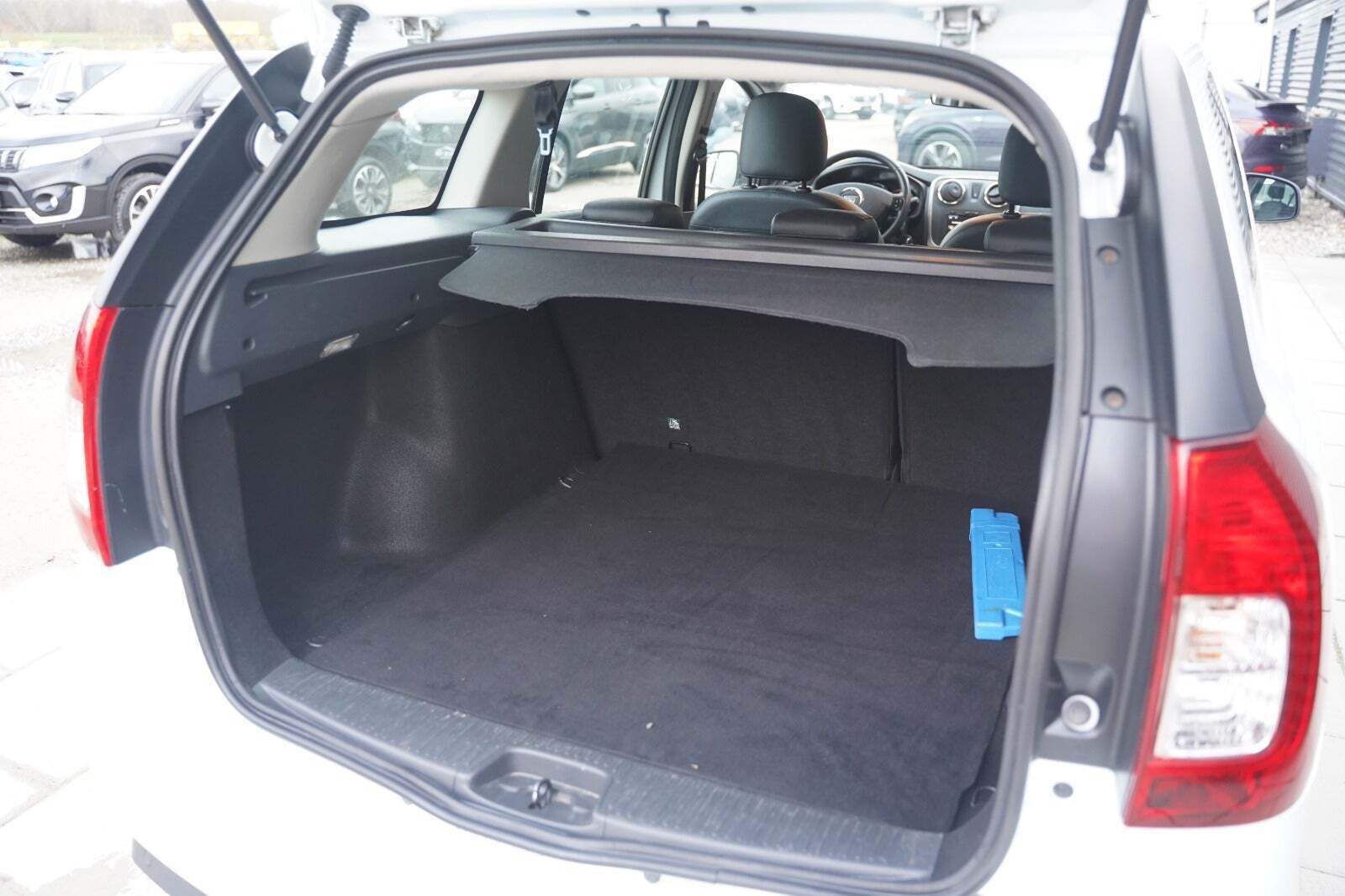 Hvid Dacia Logan fra 2015