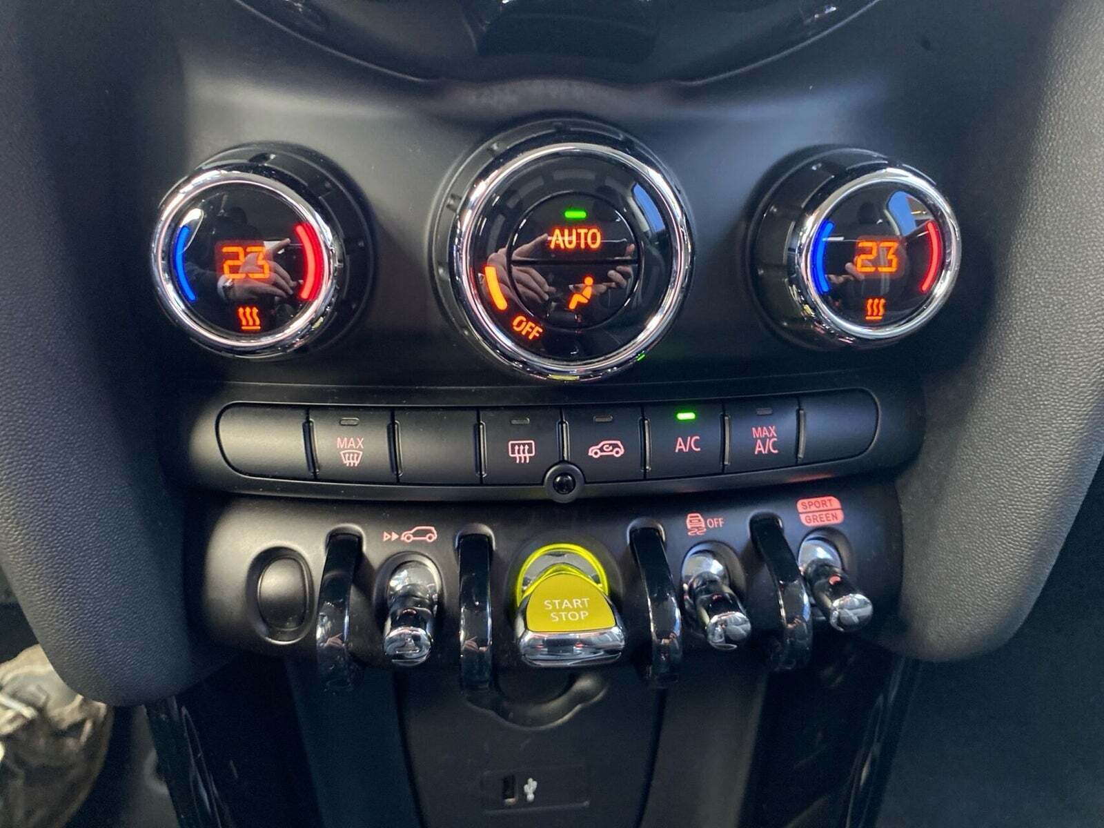 Grå Mini Cooper SE fra 2022