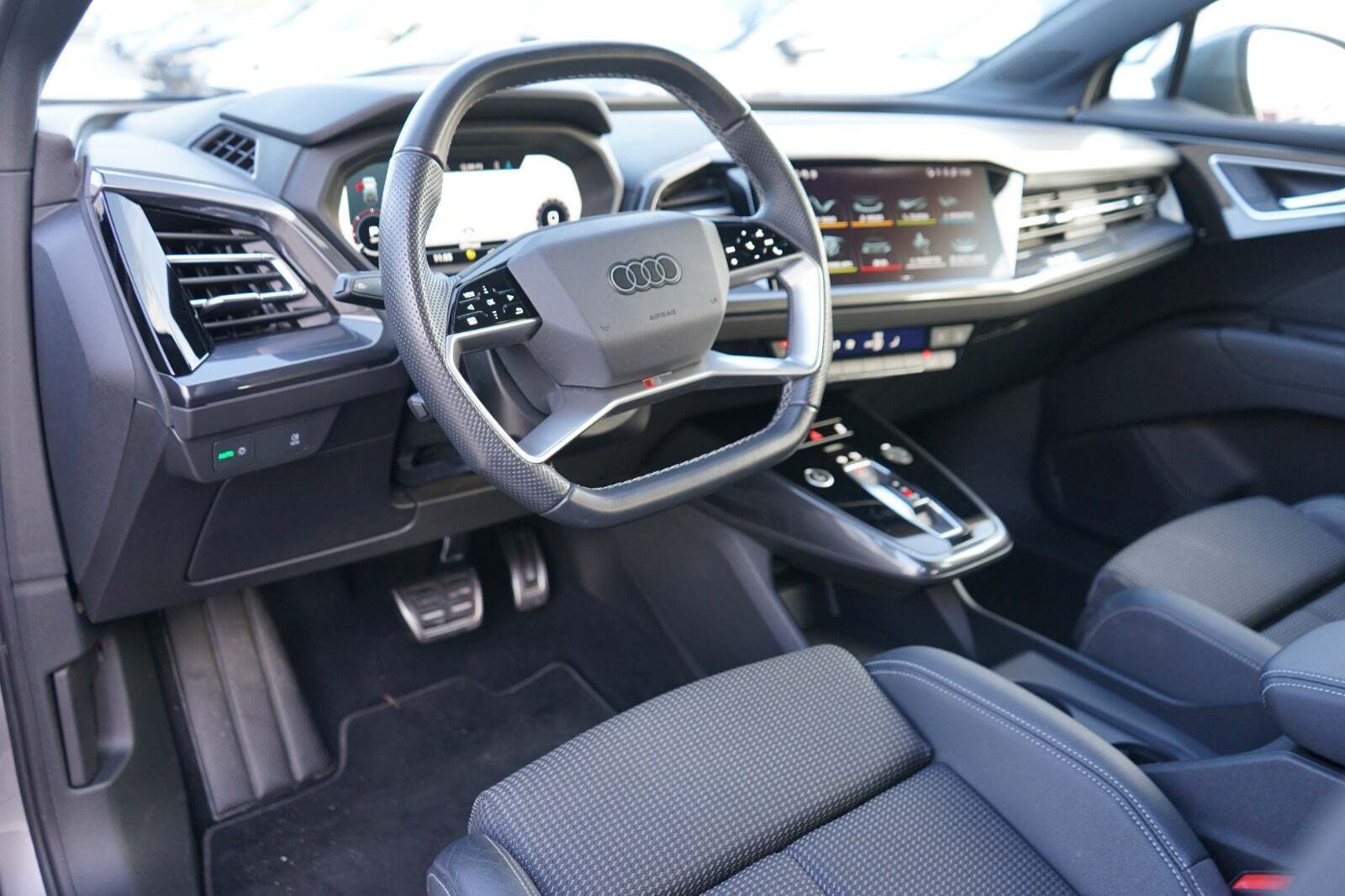 Audi Q4 e-tron 40 S-line