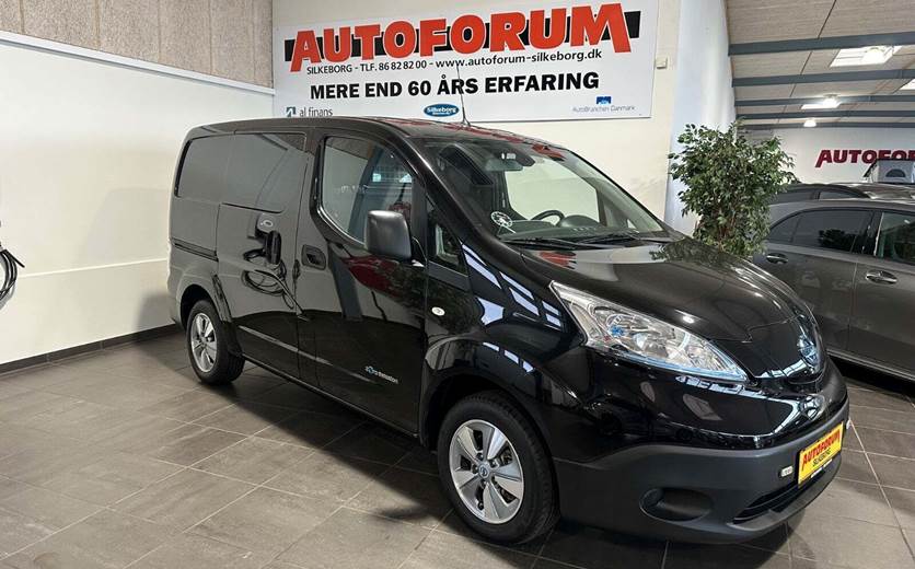 Nissan e-NV200 Premium Van