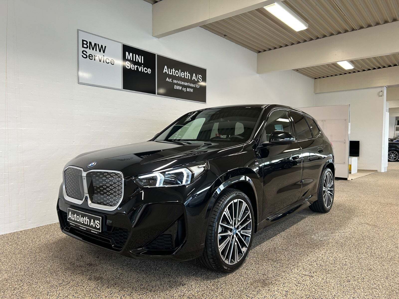 BMW iX1 xDrive30 Fully Charged M-Sport