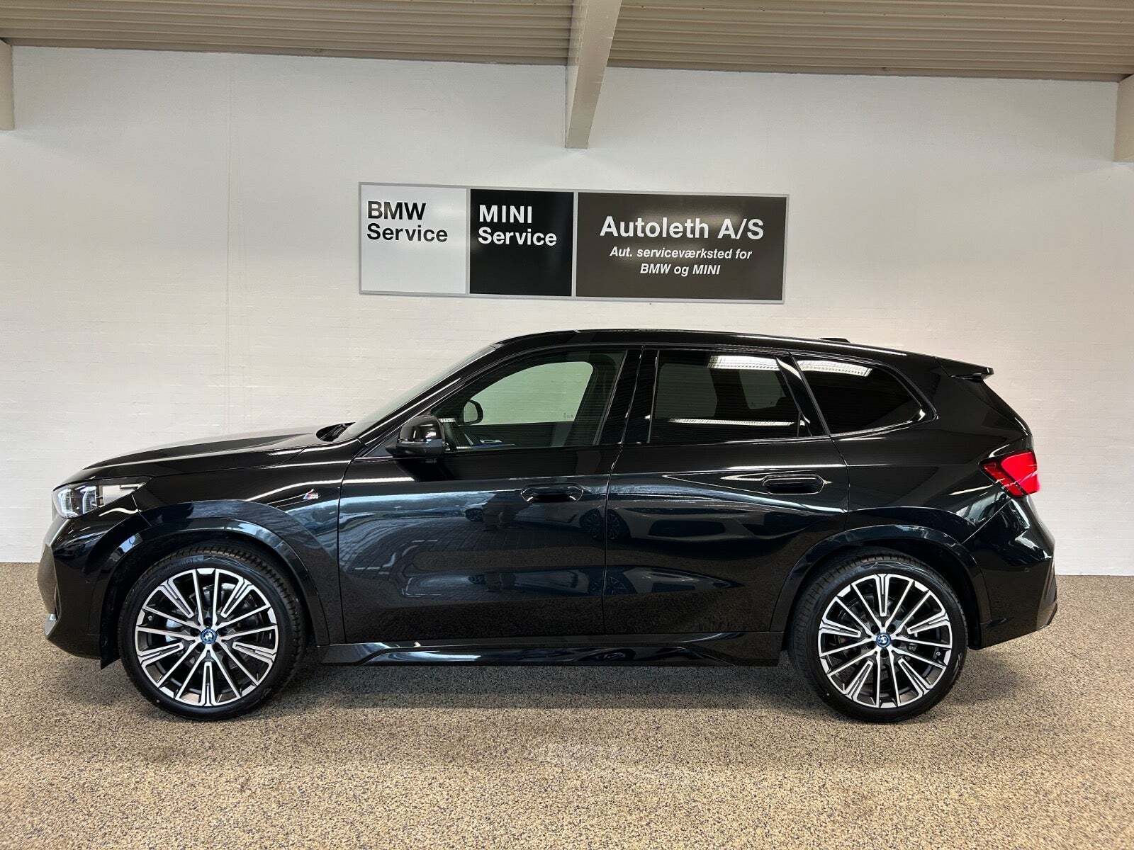 BMW iX1 xDrive30 Fully Charged M-Sport