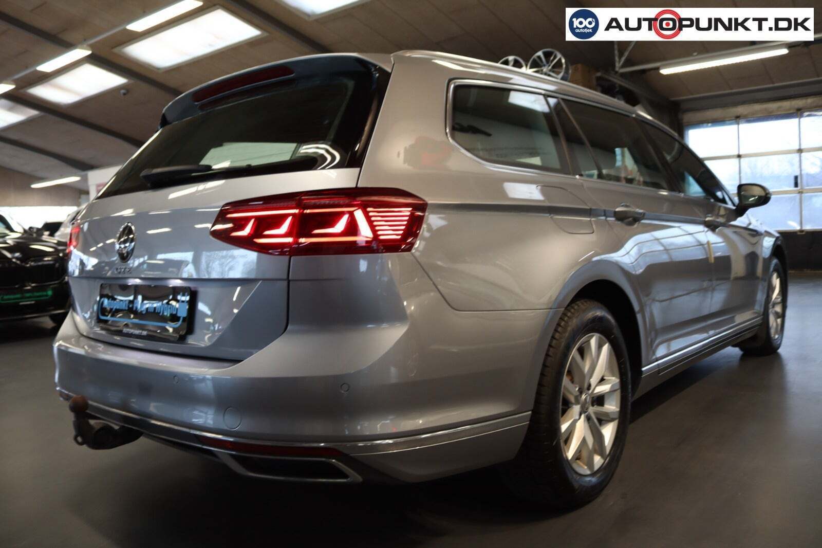 Sølv VW Passat fra 2020