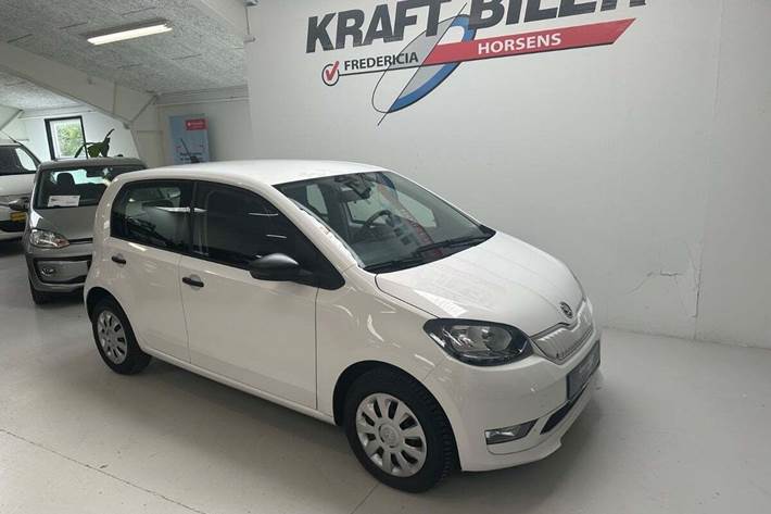 Hvid Skoda Citigo-e fra 2021 set udefra