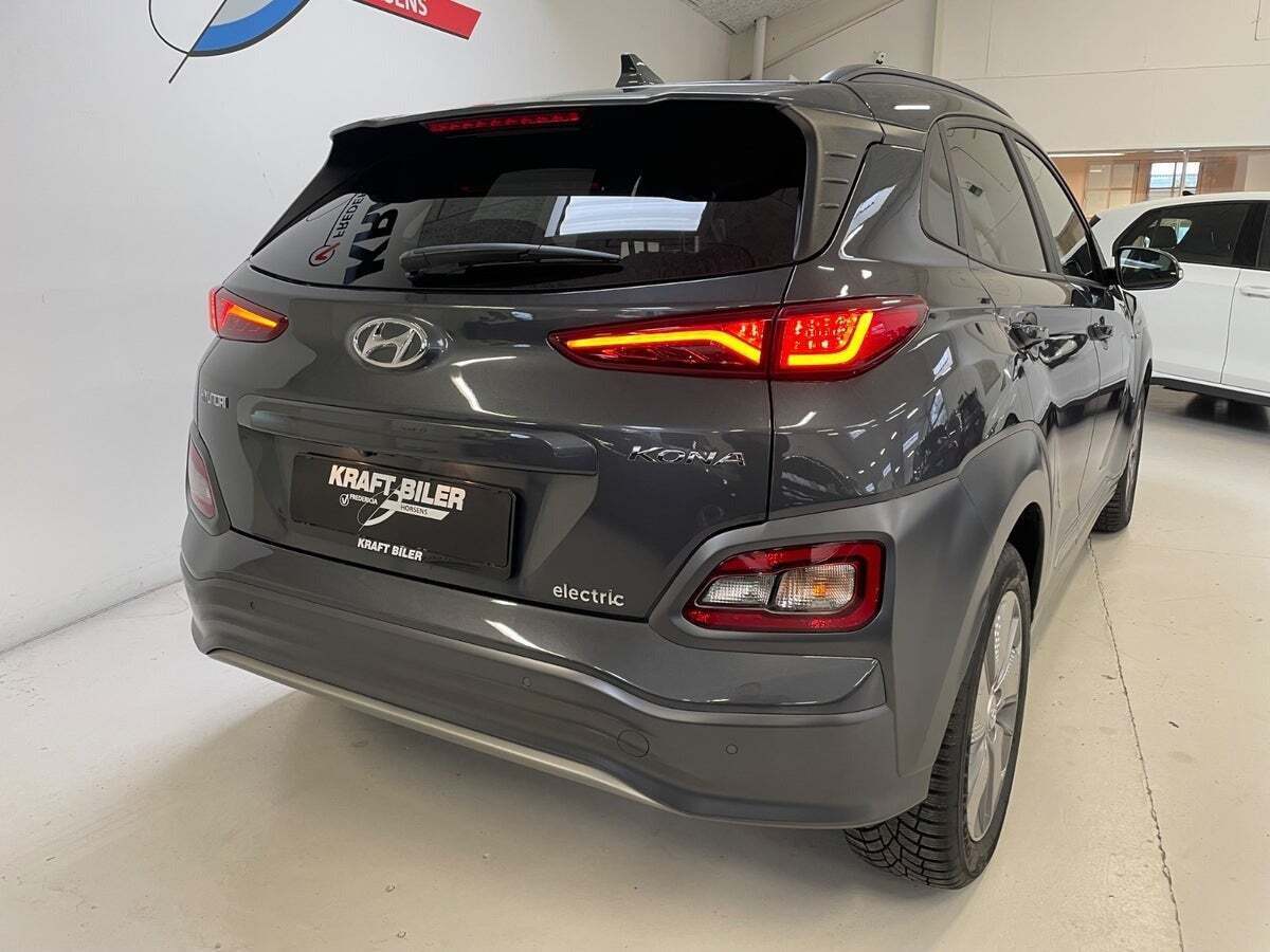 Hyundai Kona 64 EV Essential