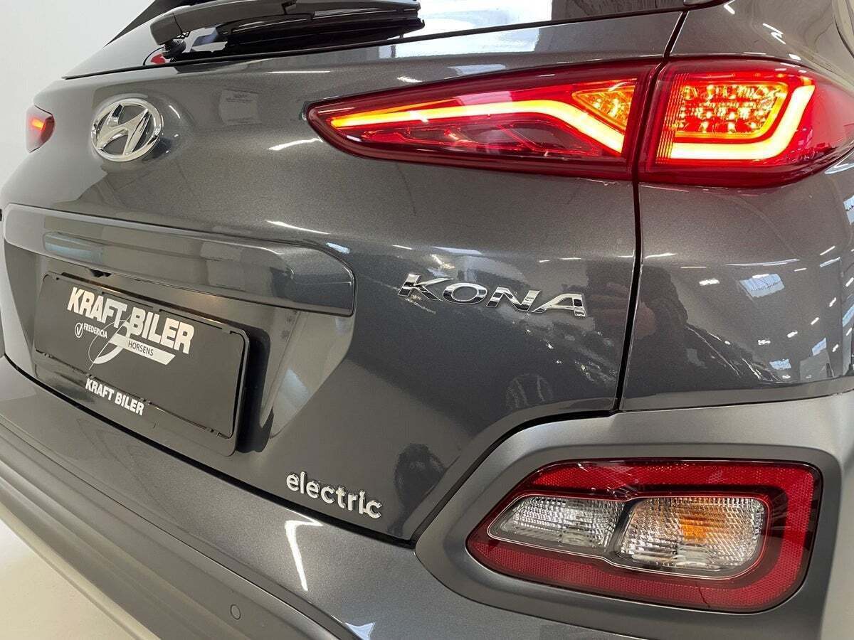 Hyundai Kona 64 EV Essential