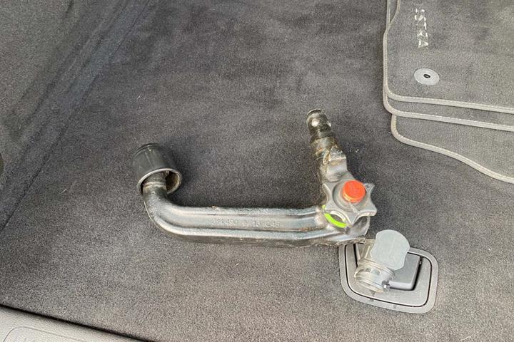 Blå Opel Astra fra 2018