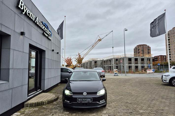 Sort VW Polo fra 2016