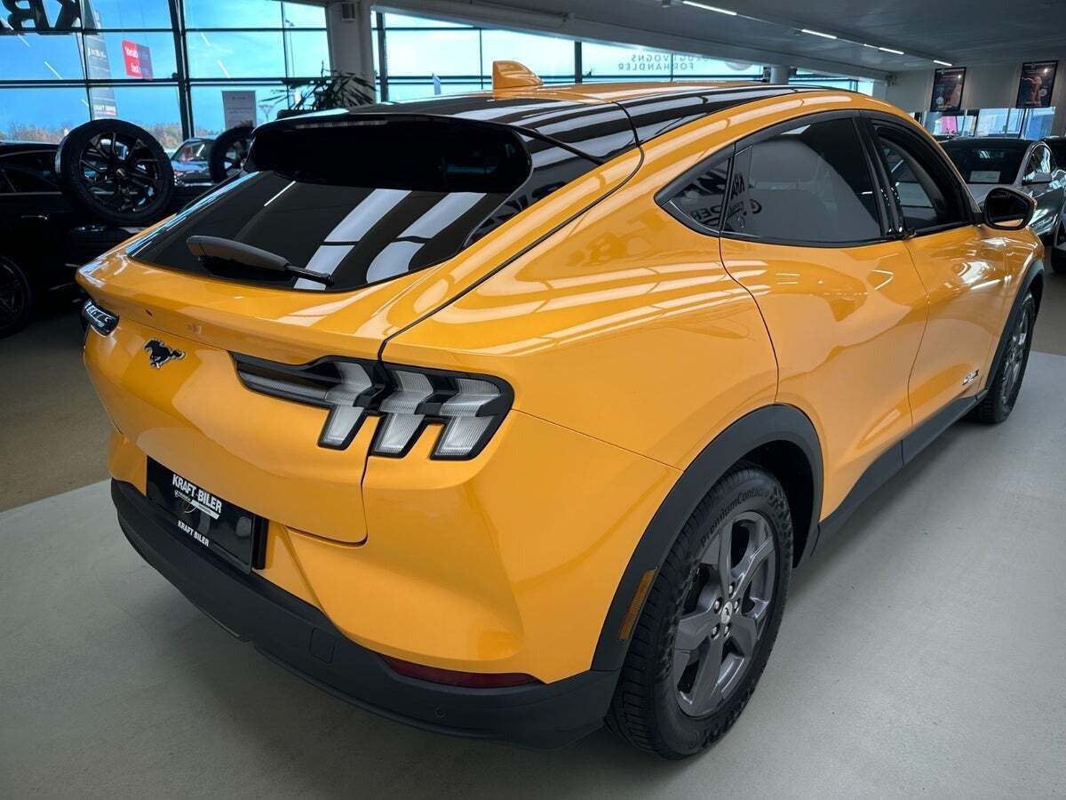 Ford Mustang Mach-E 88 Extended Range