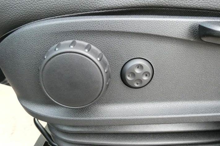 Sort Mercedes Sprinter 317 fra 2025