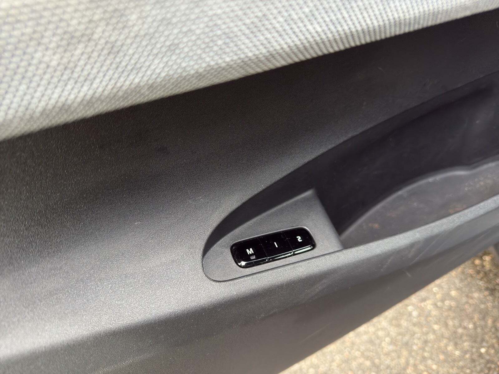 Blå Polestar 2 fra 2023