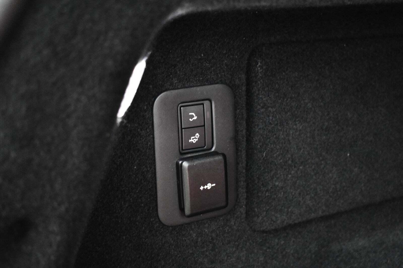 Grå Land Rover Range Rover evoque fra 2022