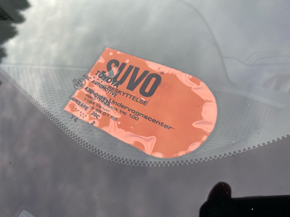 Bronze Toyota C-HR fra 2022