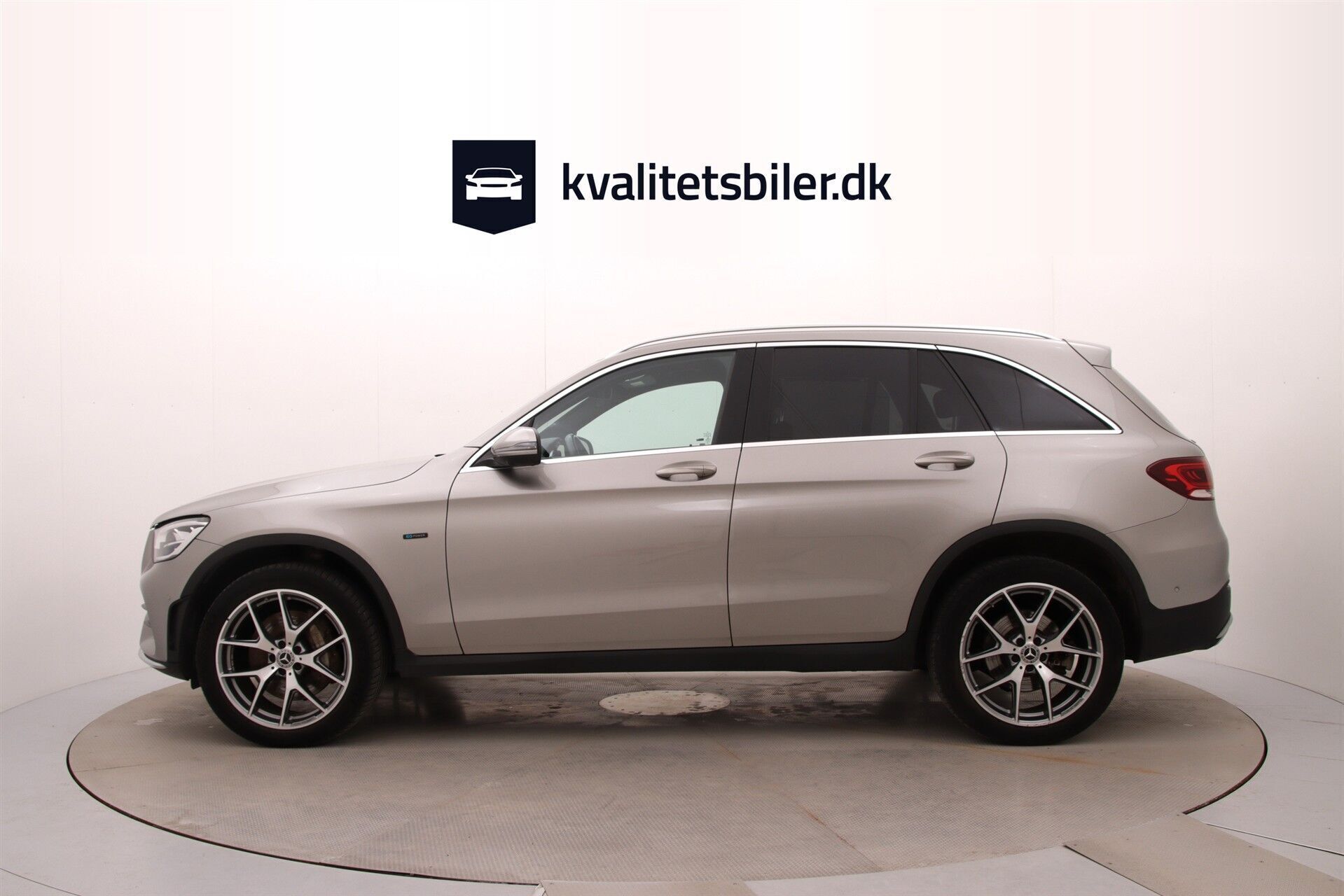 Mercedes GLC300 e 2,0 Plugin-hybrid AMG Line 4Matic 9G-Tronic 320HK 5d 9g Aut.