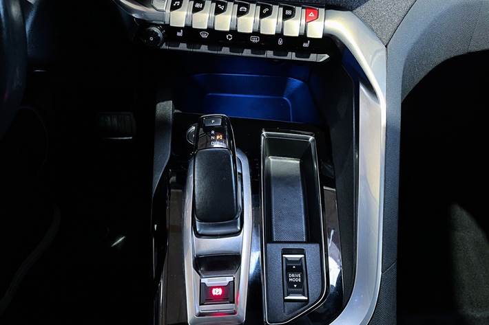 Sort Peugeot 3008 fra 2022