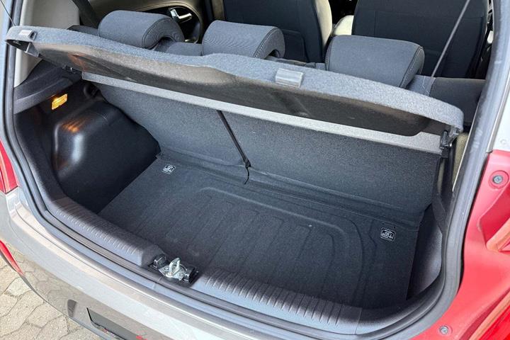 Grå Kia Picanto fra 2016