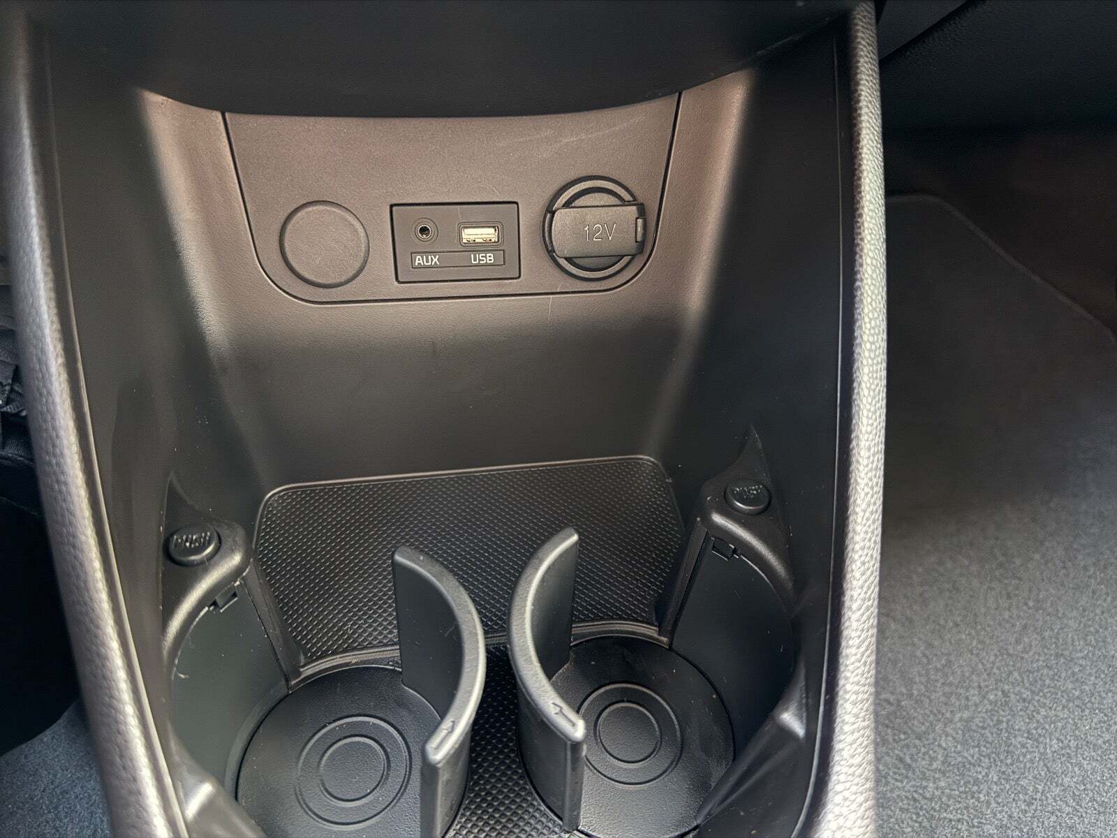 Grå Kia Picanto fra 2016